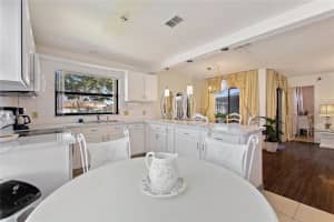 558 Hunter Cir, Kissimmee, FL 34758, Sold 04/08/22