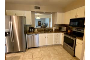 668 Lake Villas Dr, Altamonte Springs, FL 32701, Sold 04/27/22