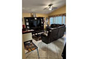 5352 Cona Reef Ct, Orlando, FL 32810, Sold 05/06/22