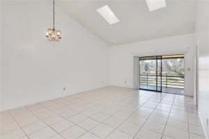 4426 S Lake Orlando Pkwy, Orlando, FL 32808, Sold 04/13/22