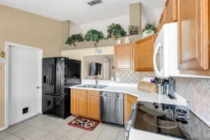 2811 Settlers Trail, St Cloud, FL 34772, Sold 03/21/22