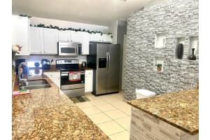 247 Oak Chase Pl, Davenport, FL 33896, Sold 07/05/22