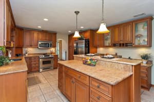 18 Stone Gate S, Longwood, FL 32779, Sold 06/17/22