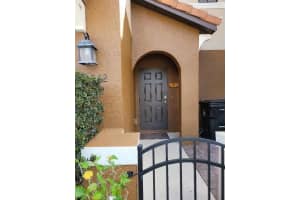9512 Muse Pl, Orlando, FL 32829, Sold 03/28/22