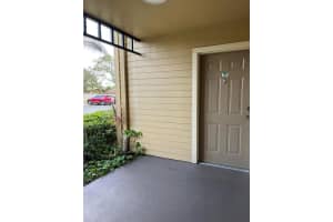 2208 Antigua Pl, Kissimmee, FL 34741, Sold 03/24/22
