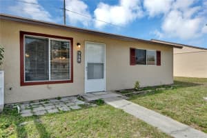 758 W Rosewood Ln, Tavares, FL 32778, Sold 04/26/22