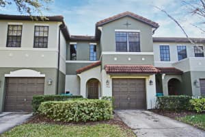 5962 Tivoli Gardens Blvd, Orlando, FL 32829, Sold 04/07/22