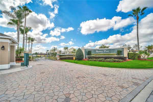 601 Lady Diana Dr, Davenport, FL 33837, Sold 04/04/22