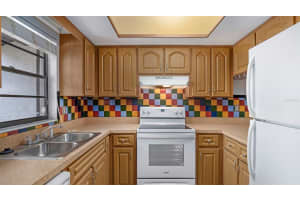 2114 Oak Chace Ct, Tampa, FL 33613, Sold 04/14/22