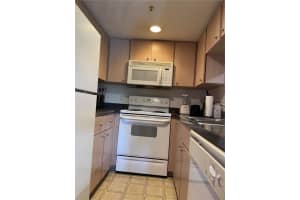 1121 Pine Ridge Cir, Sanford, FL 32773, Sold 04/18/22