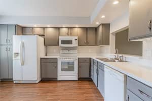 4406 S Lake Orlando Pkwy, Orlando, FL 32808, Sold 03/30/22