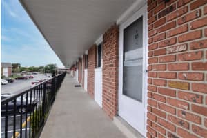 797 W Lancaster Rd, Orlando, FL 32809, Sold 04/29/22