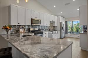 5432 Scarington Ct E, Orlando, FL 32821, Sold 04/18/22