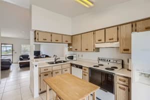 1916 Bentley Blvd, Kissimmee, FL 34741, Sold 06/23/22