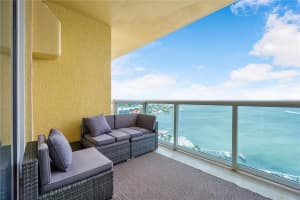 2650 Lake Shore Dr, West Palm Beach, FL 33404, Sold 04/26/22
