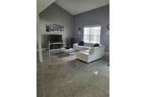 6325 NW 200th St, Hialeah, FL 33015, Sold 04/25/22