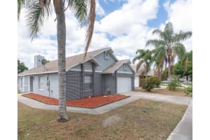 2689 Whisper Lakes Club Cir, Orlando, FL 32837, Sold 04/08/22