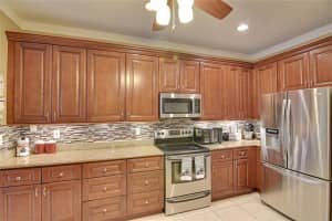 422 Sandringham Ct, Winter Springs, FL 32708, Sold 05/06/22