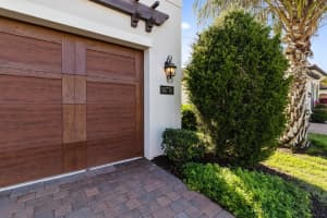 10770 Royal Cypress Way, Orlando, FL 32836, Sold 04/29/22