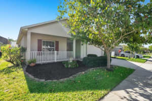 136 Prairie Falcon Dr, Groveland, FL 34736, Sold 04/29/22