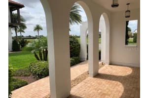 8865 Lakeshore Pointe Dr, Winter Garden, FL 34787, Sold 04/20/22