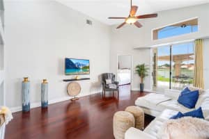 5408 Shingle Creek Dr, Orlando, FL 32821, Sold 04/19/22