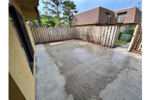 5382 Elm Ct, Orlando, FL 32811, Sold 04/28/22