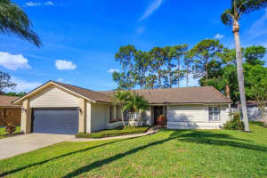 9118 Palm Tree Dr, Windermere, FL 34786, Sold 05/26/22