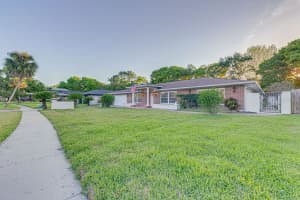 165 LAKE DESTINY TRL, ALTAMONTE SPRINGS, FL 32714 Sold 03/31/23