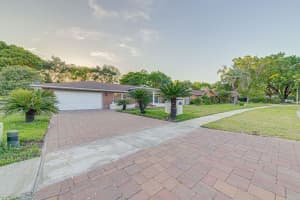 165 LAKE DESTINY TRL, ALTAMONTE SPRINGS, FL 32714 Sold 03/31/23