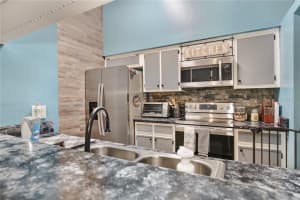 181 Clear Lake Cir, Sanford, FL 32773, Sold 05/02/22