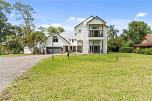 9331 CHARLES E LIMPUS RD, ORLANDO, FL 32836 Sold 06/27/23