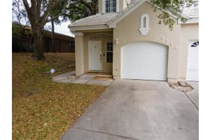 6954 Della Dr, Orlando, FL 32819, Sold 04/22/22