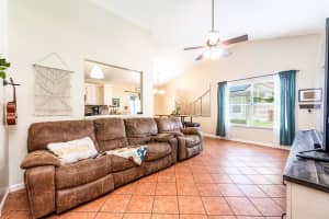 9909 Triple Crown Cir, Orlando, FL 32825, Sold 05/19/22