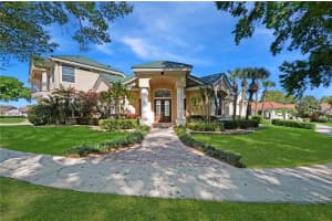 7685 Debeaubien Dr, Orlando, FL 32835, Sold 06/07/22