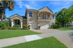 7685 Debeaubien Dr, Orlando, FL 32835, Sold 06/07/22