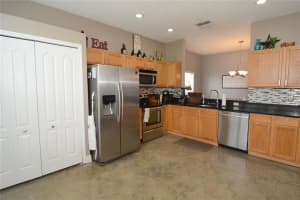 4328 Waterside Pointe Cir, Orlando, FL 32829, Sold 05/13/22