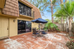 5250 Middle Ct, Orlando, FL 32811, Sold 05/10/22