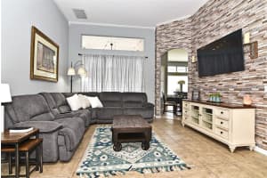 3881 Emerald Estates Cir, Apopka, FL 32703, Sold 05/10/22