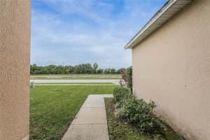 339 Squires Grove Dr, Winter Haven, FL 33880, Sold 05/06/22