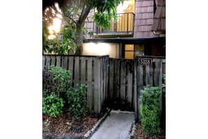 20 Brook Ct, Orlando, FL 32811, Sold 04/29/22