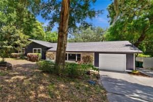 1850 Hilltop Dr, Mt Dora, FL 32757, Sold 05/23/22