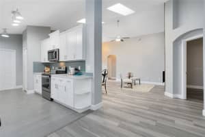 252 Easton Cir, Oviedo, FL 32765, Sold 05/23/22