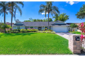 6522 Hidden Beach Cir, Orlando, FL 32819, Sold 06/12/22