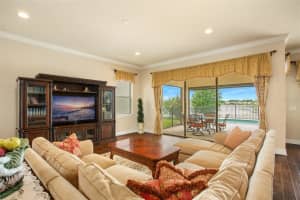 10890 Lemon Lake Blvd, Orlando, FL 32836, Sold 06/14/22