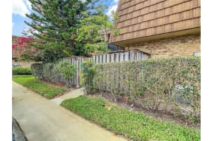 5386 Bamboo Ct, Orlando, FL 32811, Sold 05/20/22