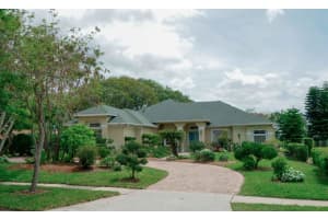 2211 Langley Cir, Orlando, FL 32835, Sold 06/15/22