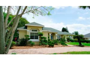 2211 Langley Cir, Orlando, FL 32835, Sold 06/15/22