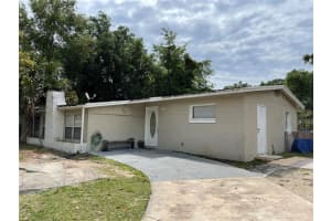 1214 LAKECREST DR, APOPKA, FL 32703 Sold 07/11/22