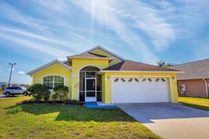 222 Lady Diana Dr, Davenport, FL 33837, Sold 05/18/22